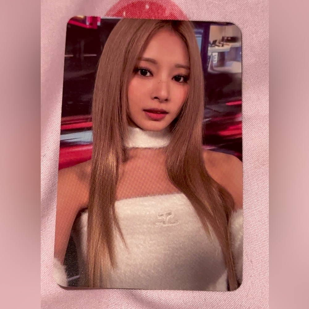 Tzuyu photocard (Ready to be Album)